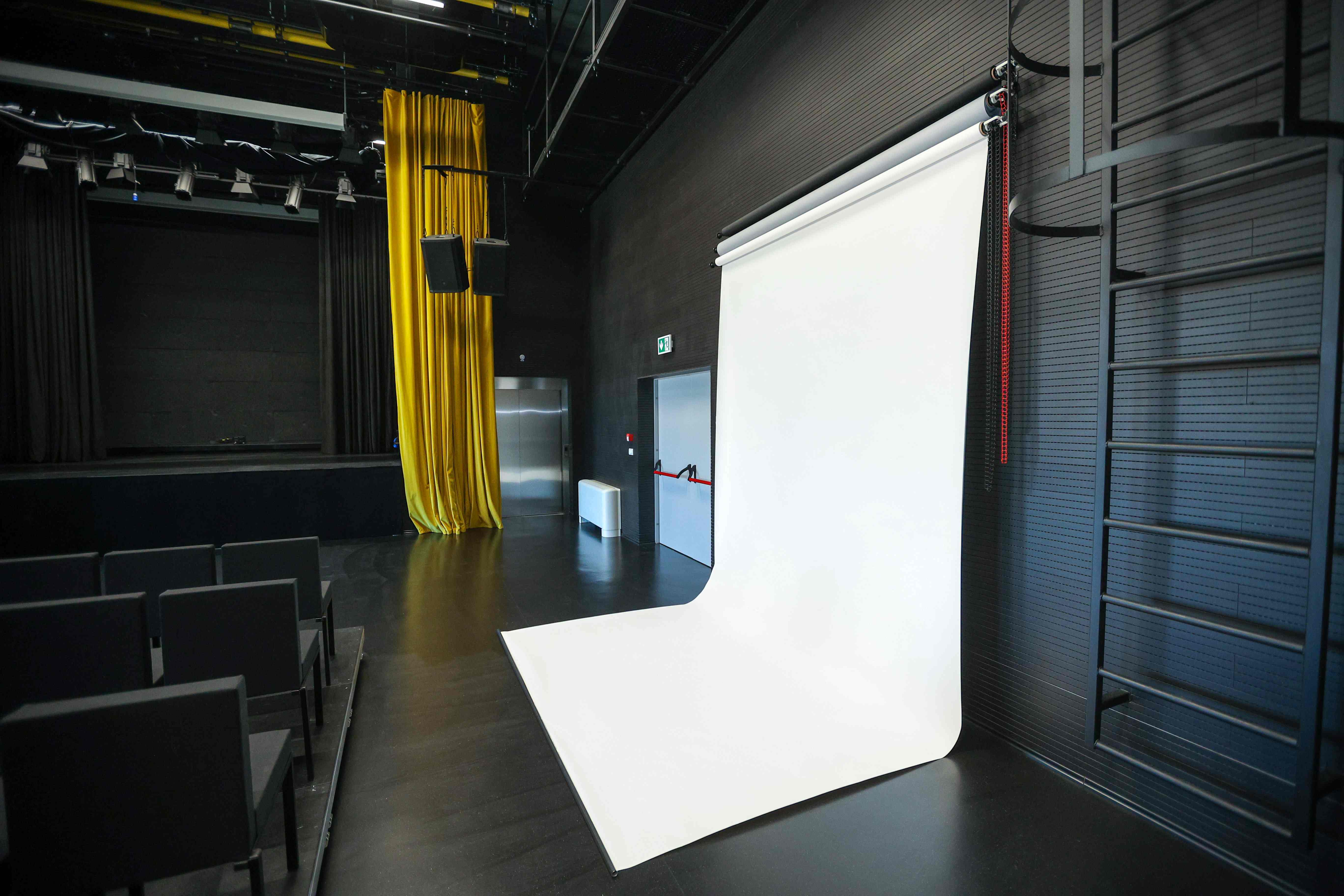 Foto studio i oprema za terensko snimanje naslovna
